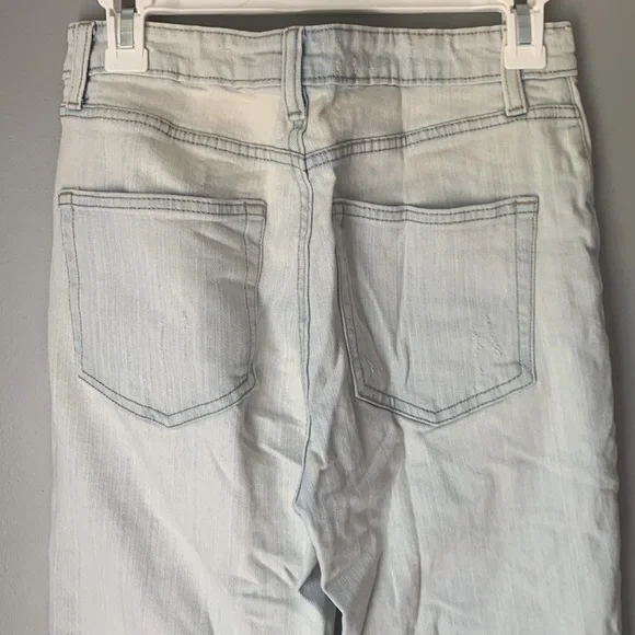60% off Wild Fable Mom Jeans Size 2 - Picture 3 of 6